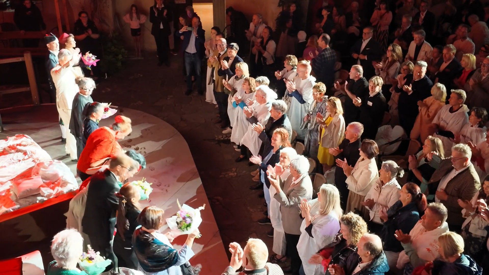 Video: Wachaufestspiele: Standing Ovations für "Carmen darf nicht platzen "