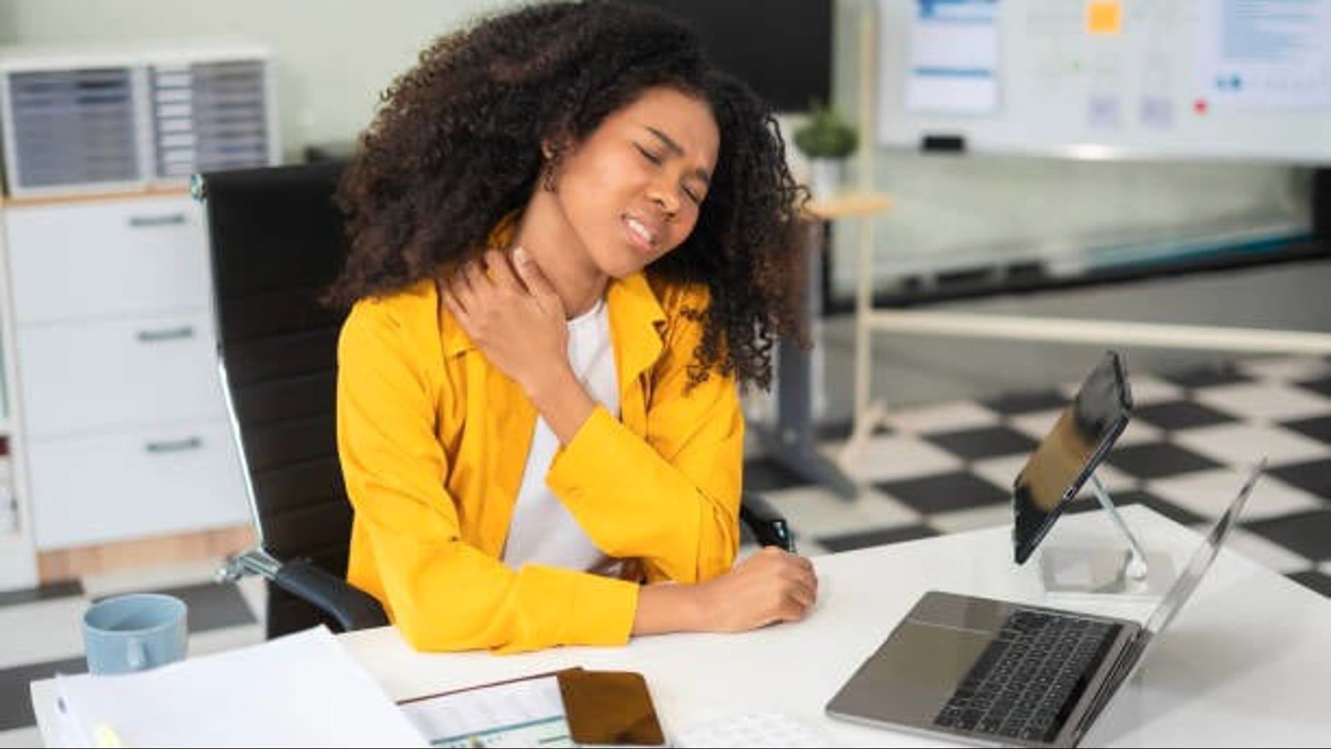“Tech Neck” from Your Screen Time? Here's What You Can Do