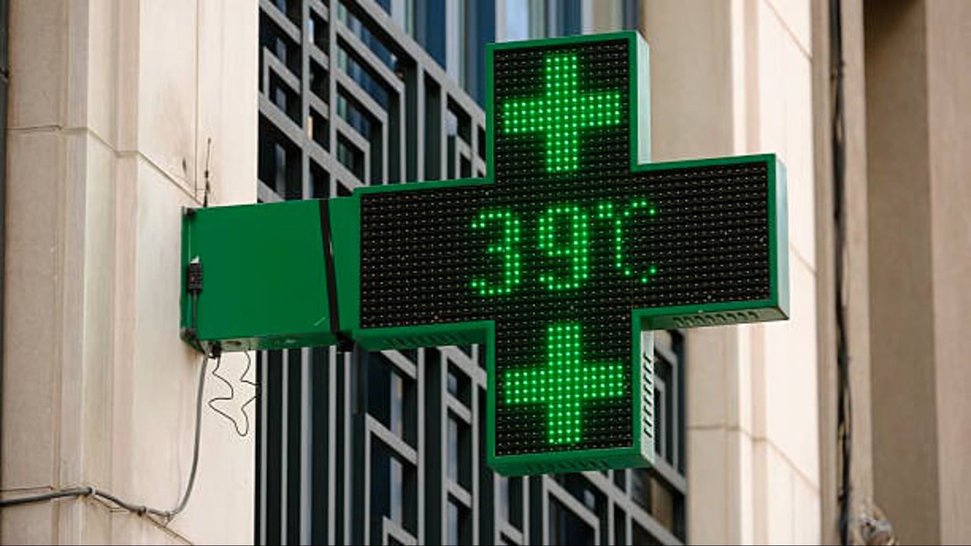 Video: Hitzewelle in Europa: 2 Tote bei Waldbränden in Spanien
