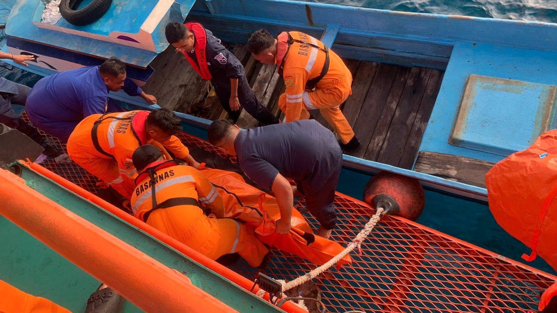 Video: Mindestens drei Tote nach Brand auf indonesischer Fähre