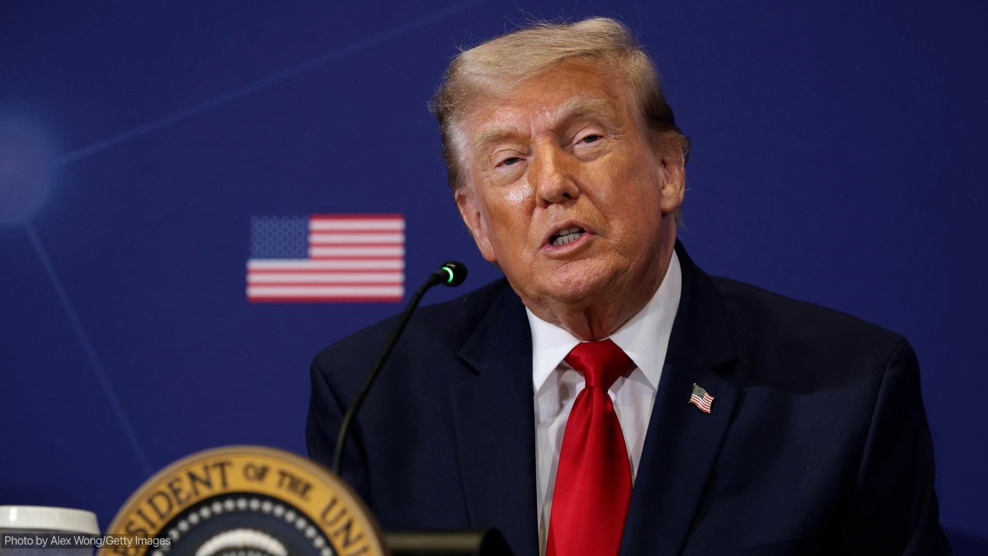 Video: Trump Verhängt Neue 50%ige Zölle Auf Kanada Und Verschärft Damit Die Handelsspannungen