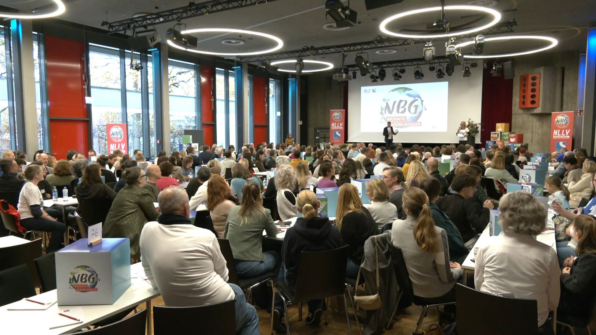 Für ein zukunftsfähiges Bildungssystem: Neue Strategie für Schulen