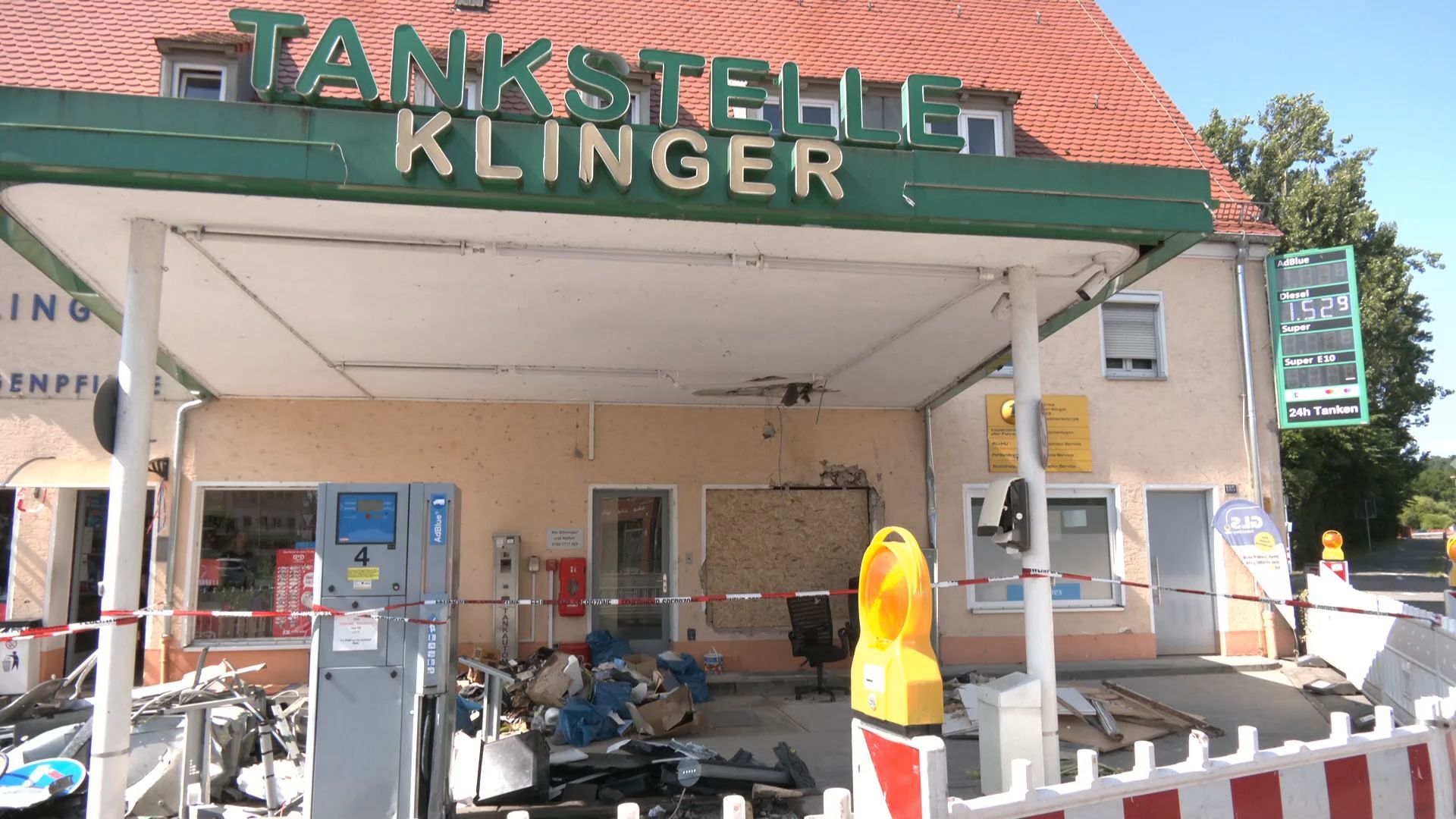 Auto rast in Reichelsdorfer Tankstelle: So geht es weiter
