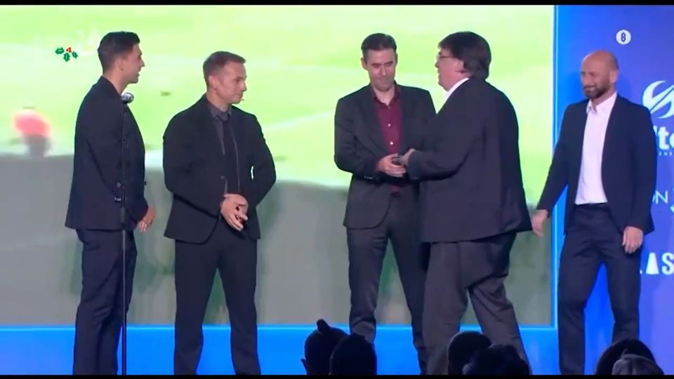 Ρεχάγκελ: «Μόνο με αυτούς τους παίκτες θα μπορούσαμε να φτάσουμε στον θρίαμβο του 2004»