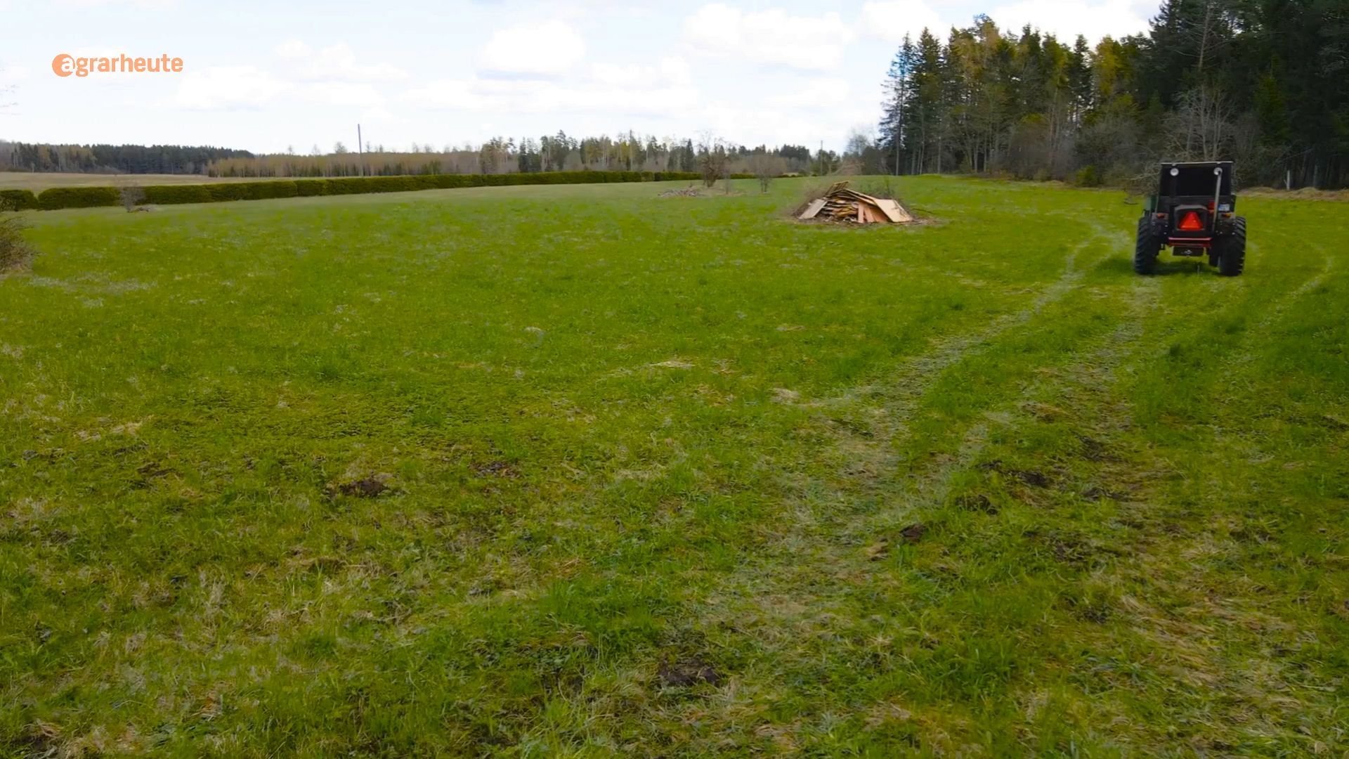 Right of way for farmers: What agricultural machinery can or cannot do on farm roads