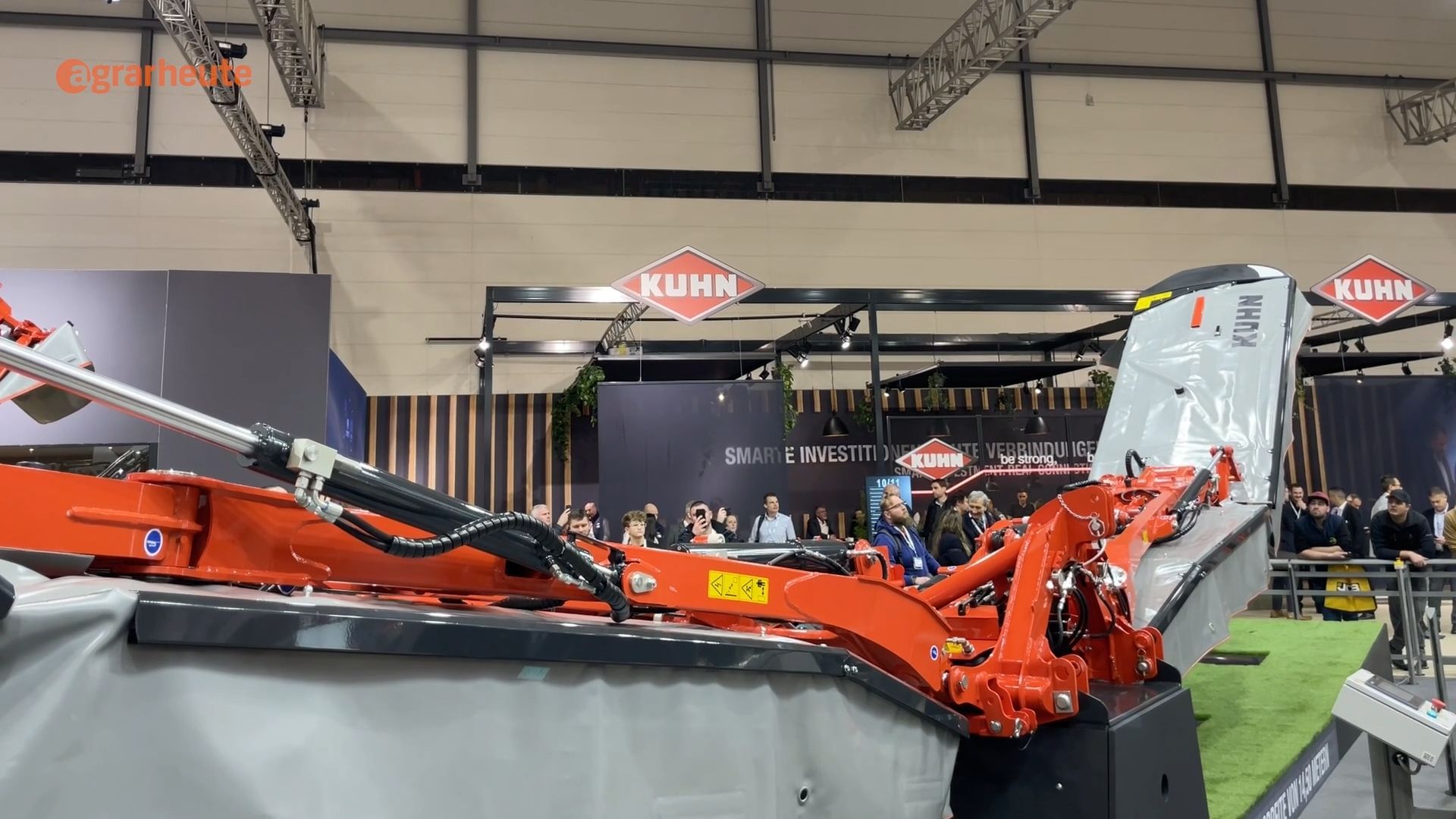 Highlight at Agritechnica: Kuhn unveils the world's largest mower