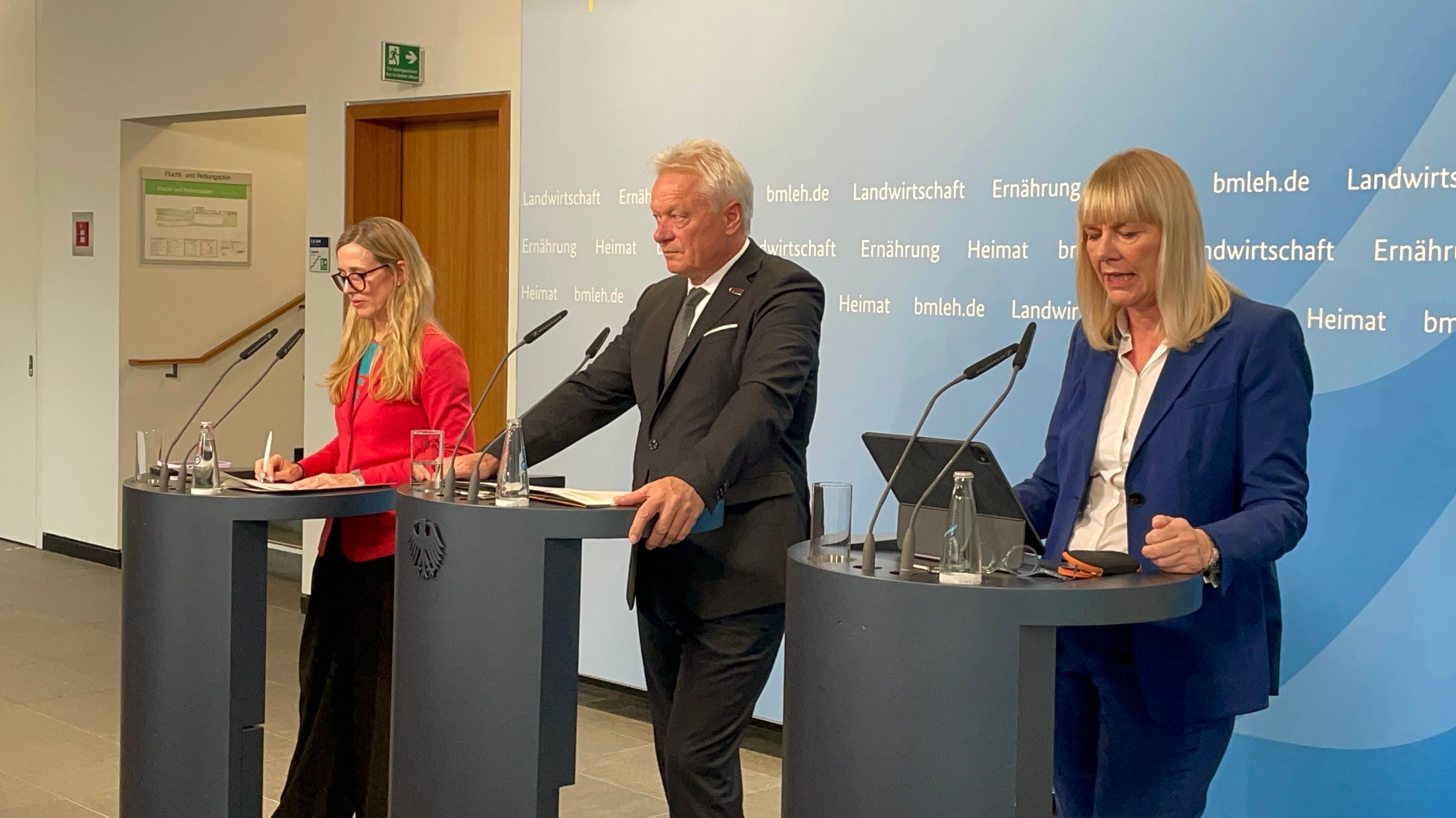 Video: Erntebilanz 2026: Landwirtschaftsminister Rainer ruft "nationale Krise" aus