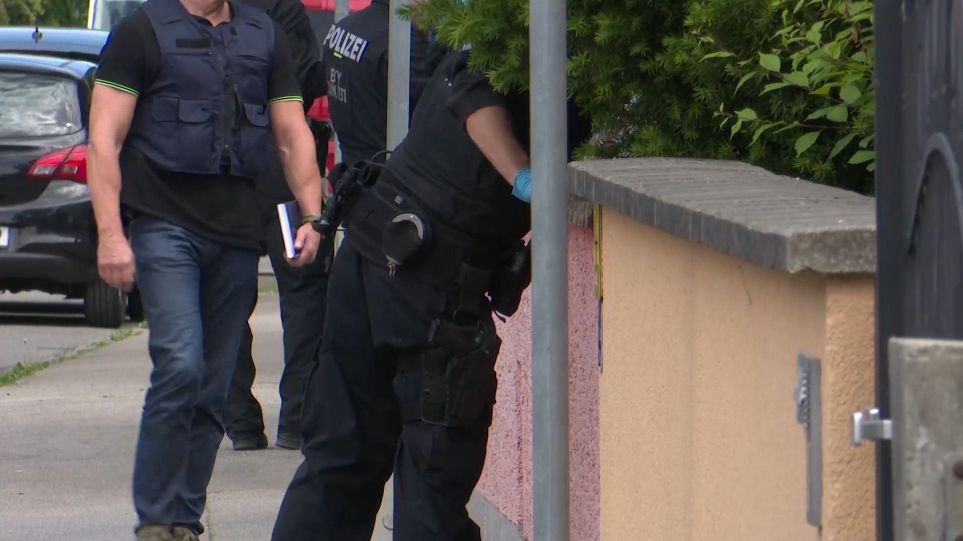 a.tv compact: 30-year-old killed