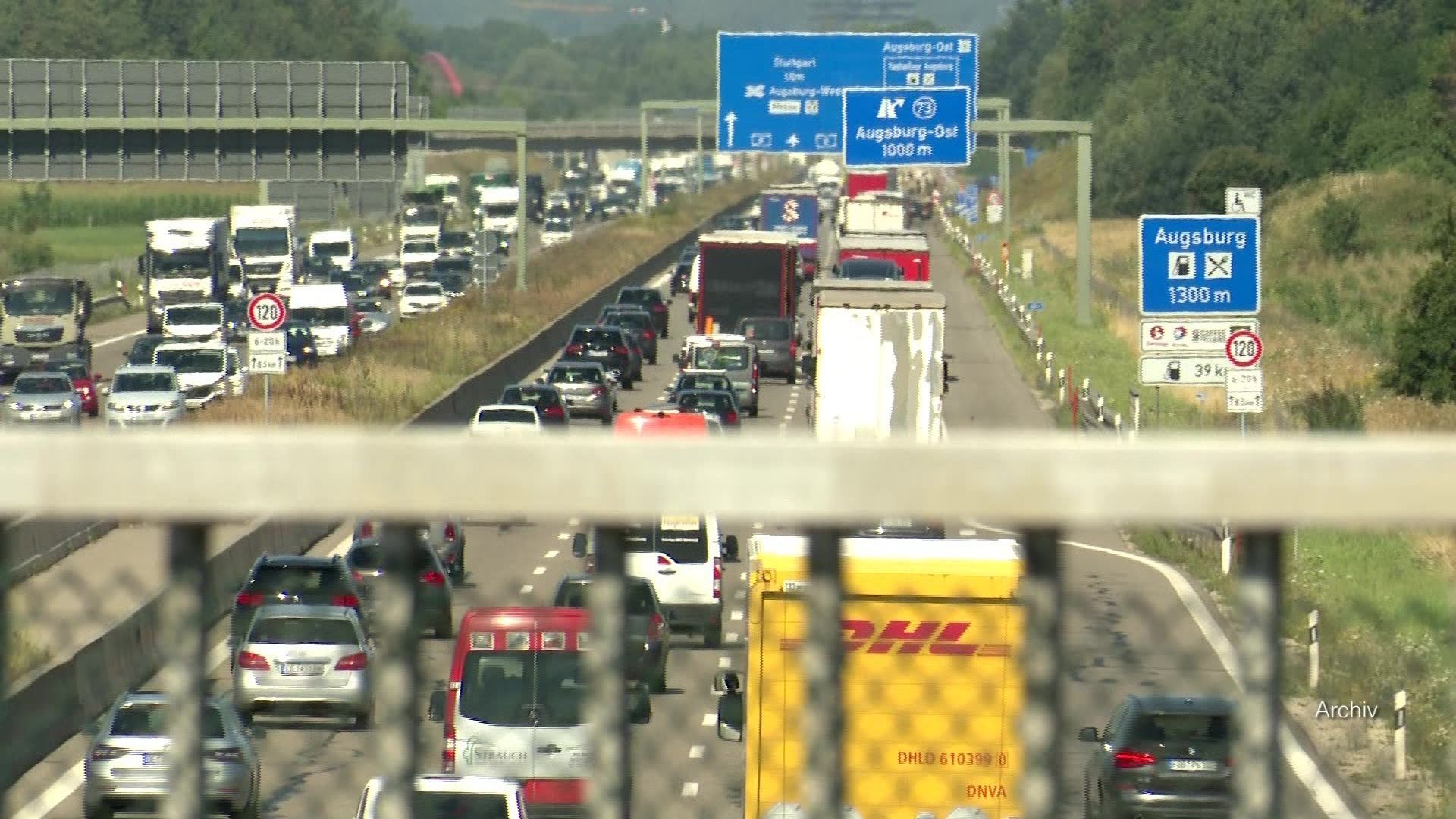 Video: Start der Pfingstferien - Staureiches Wochenende steht bevor