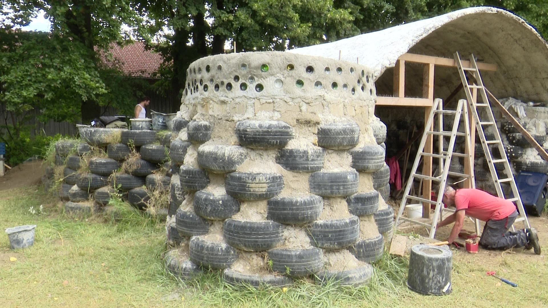 Video: Das Earthship – Schule baut nachhaltiges Zukunftshaus