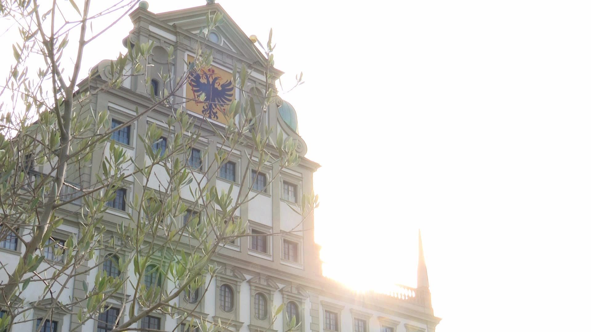 Video: Nach der Wahl: Augsburgs Parteien loten Bündnisse aus