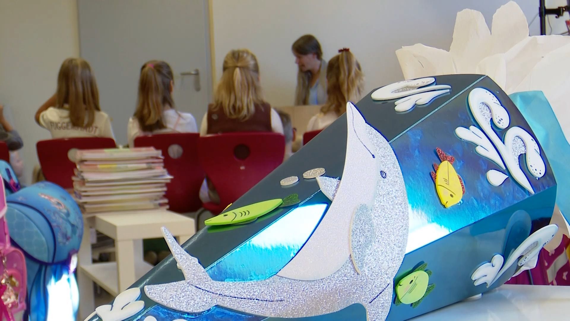 Video: Mit Schultüte und großer Aufregung: Erster Schultag in Altenmünster