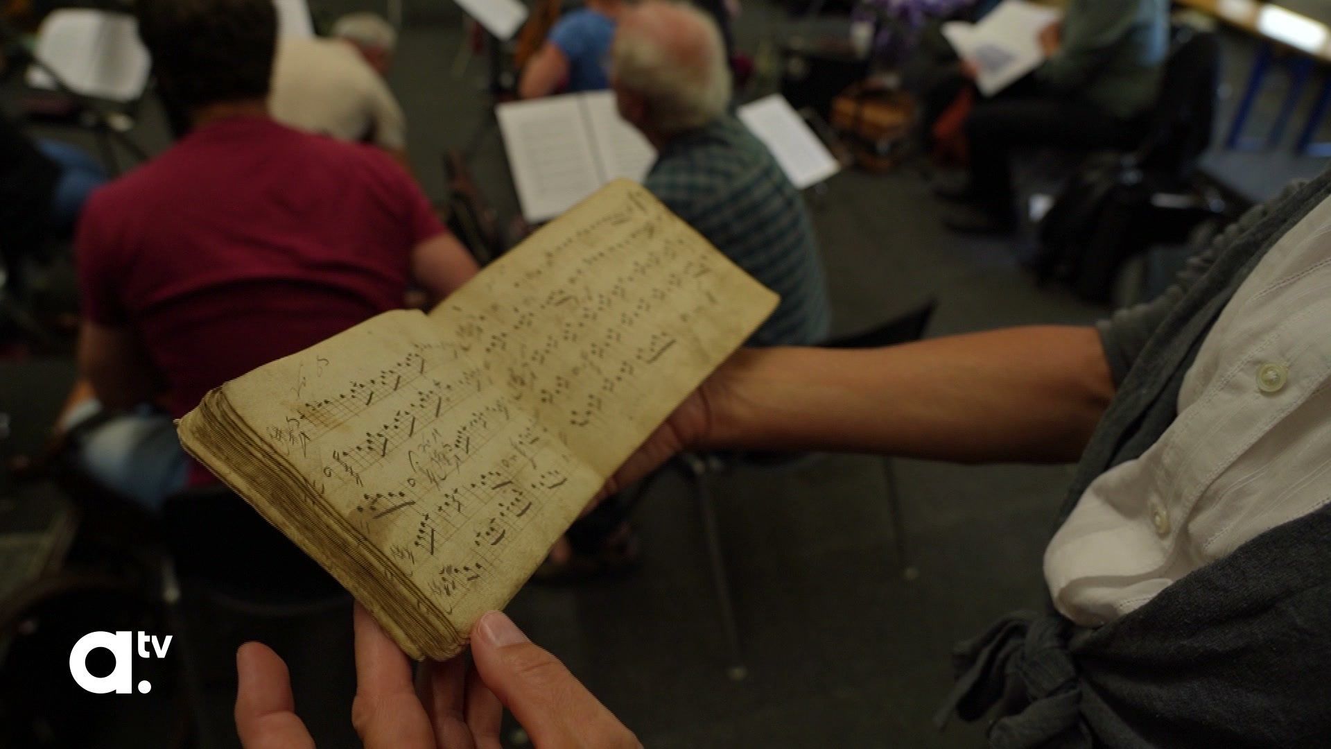 Video: Workshop erweckt 200 Jahre alte Volksmusik zum Leben