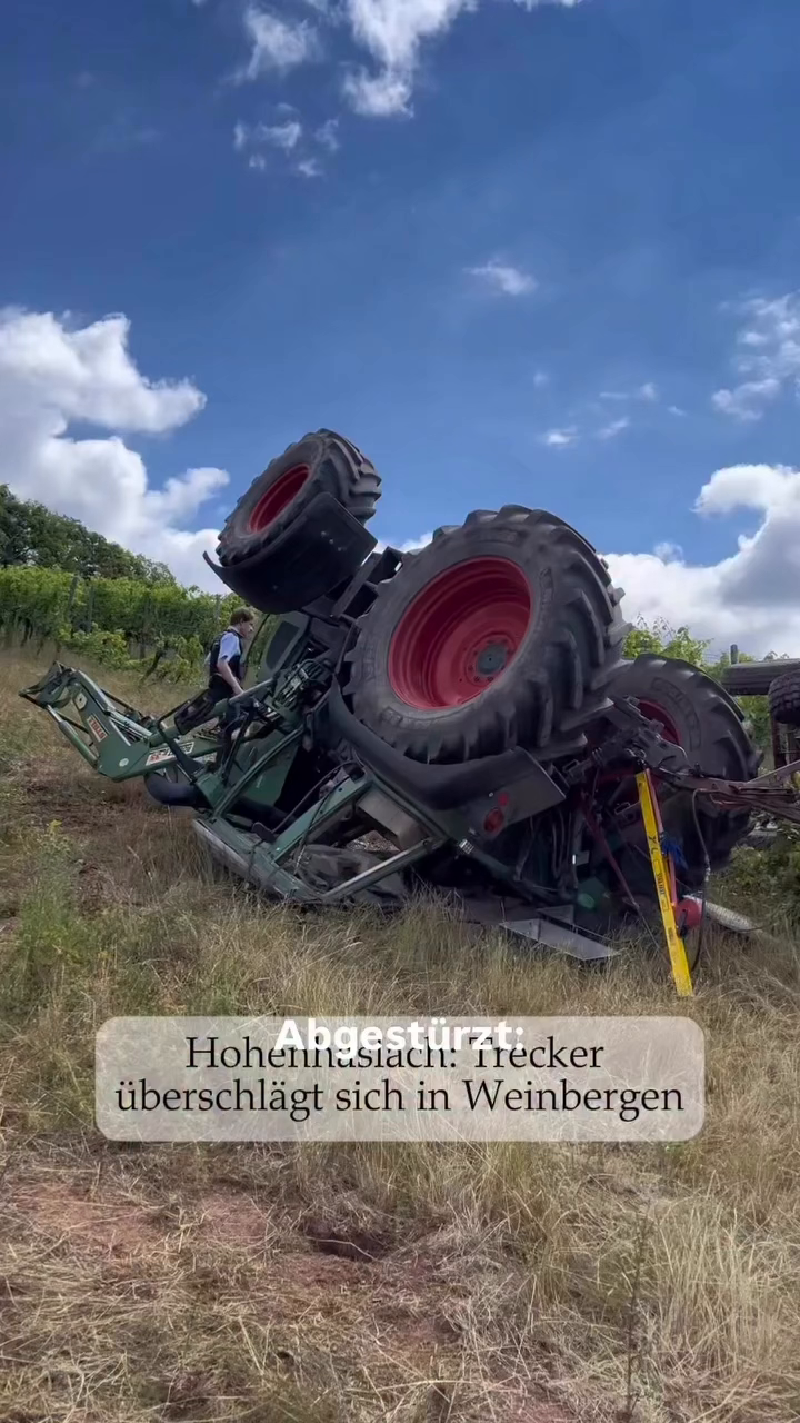 Tractor overturns in vineyards near Hohenhaslach