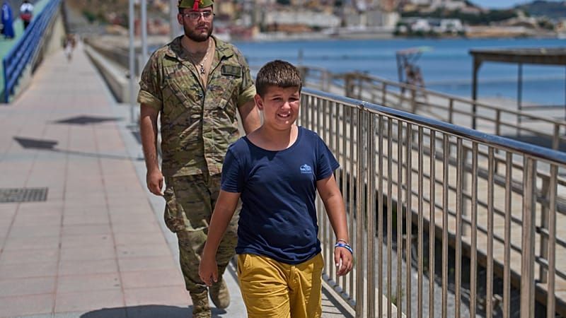 Video: Ceuta ringt mit Grenzkrise: Tausende Migranten, über 800 Kinder in Obhut