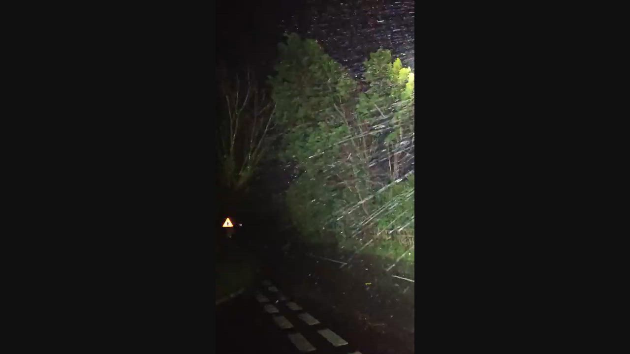 Video: Großbritannien: Sturm Austen bringt Unwetter nach Südwestengland