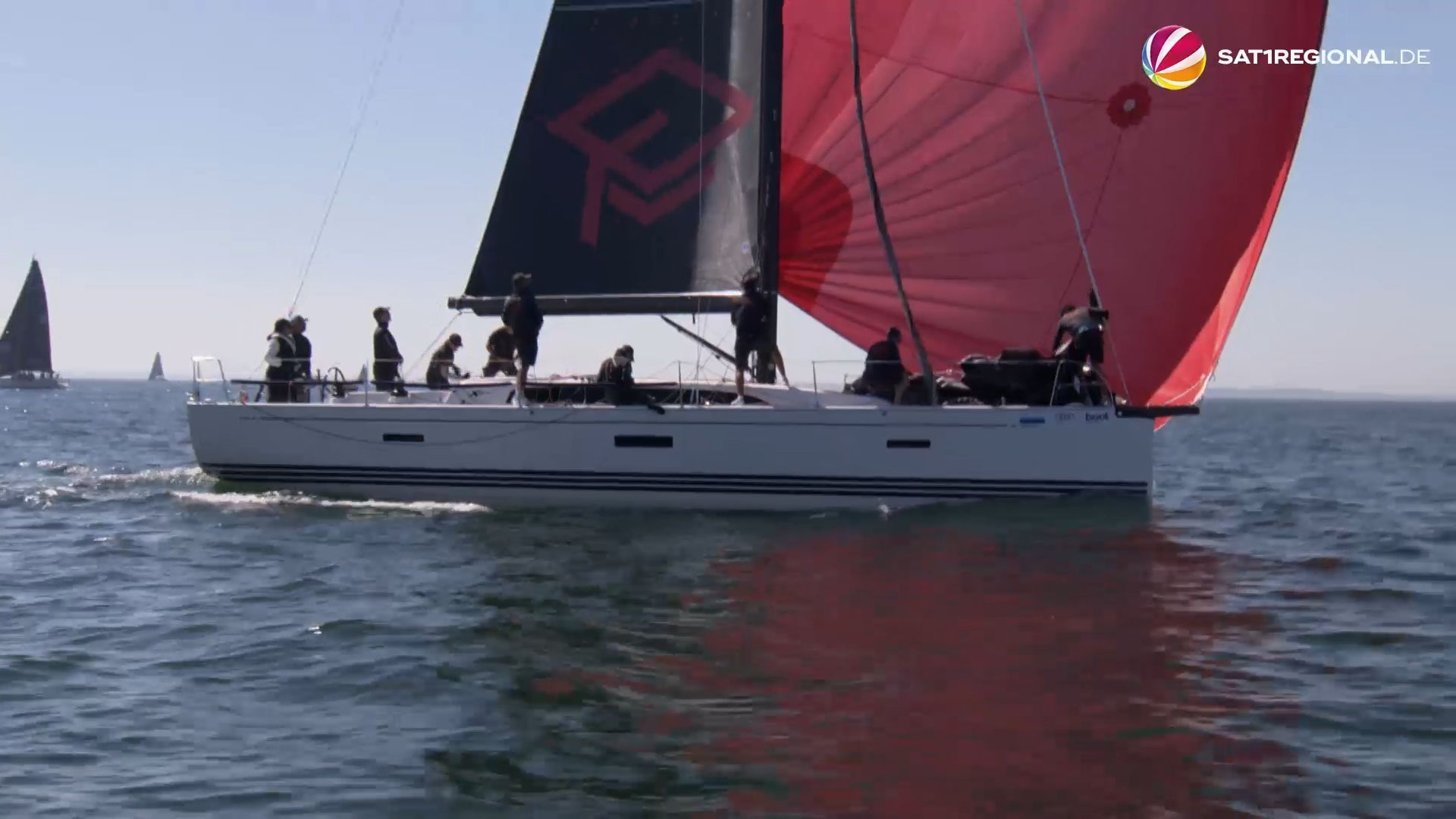 Kieler Woche 2024: Marie Becker segelt auf der „Surprise“ um den Kiel-Cup