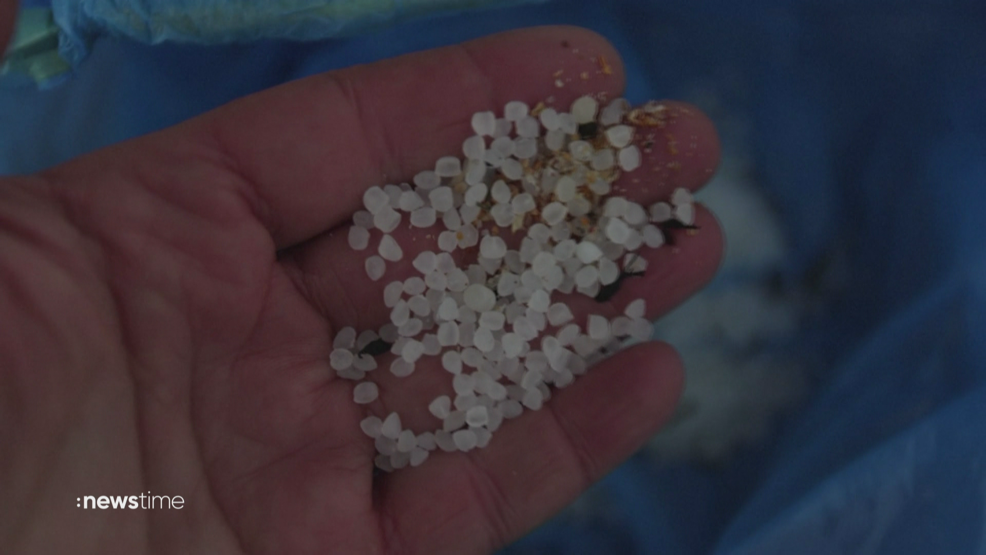 Umwelt-Alarm in Spanien: Strände mit Mikroplastik überflutet