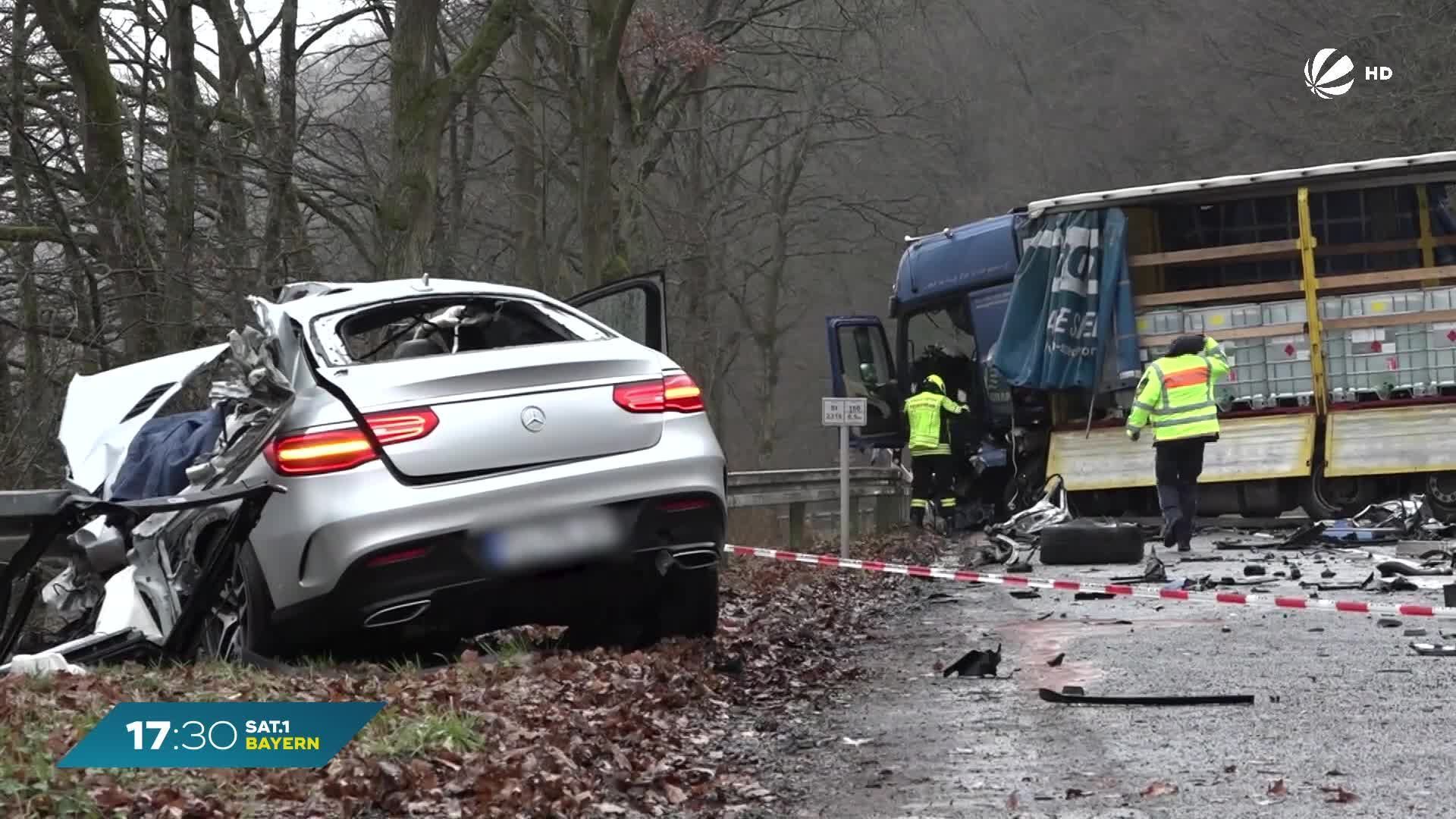 Tödlicher Unfall in Unterfranken: 41-jährige Autofahrerin stirbt