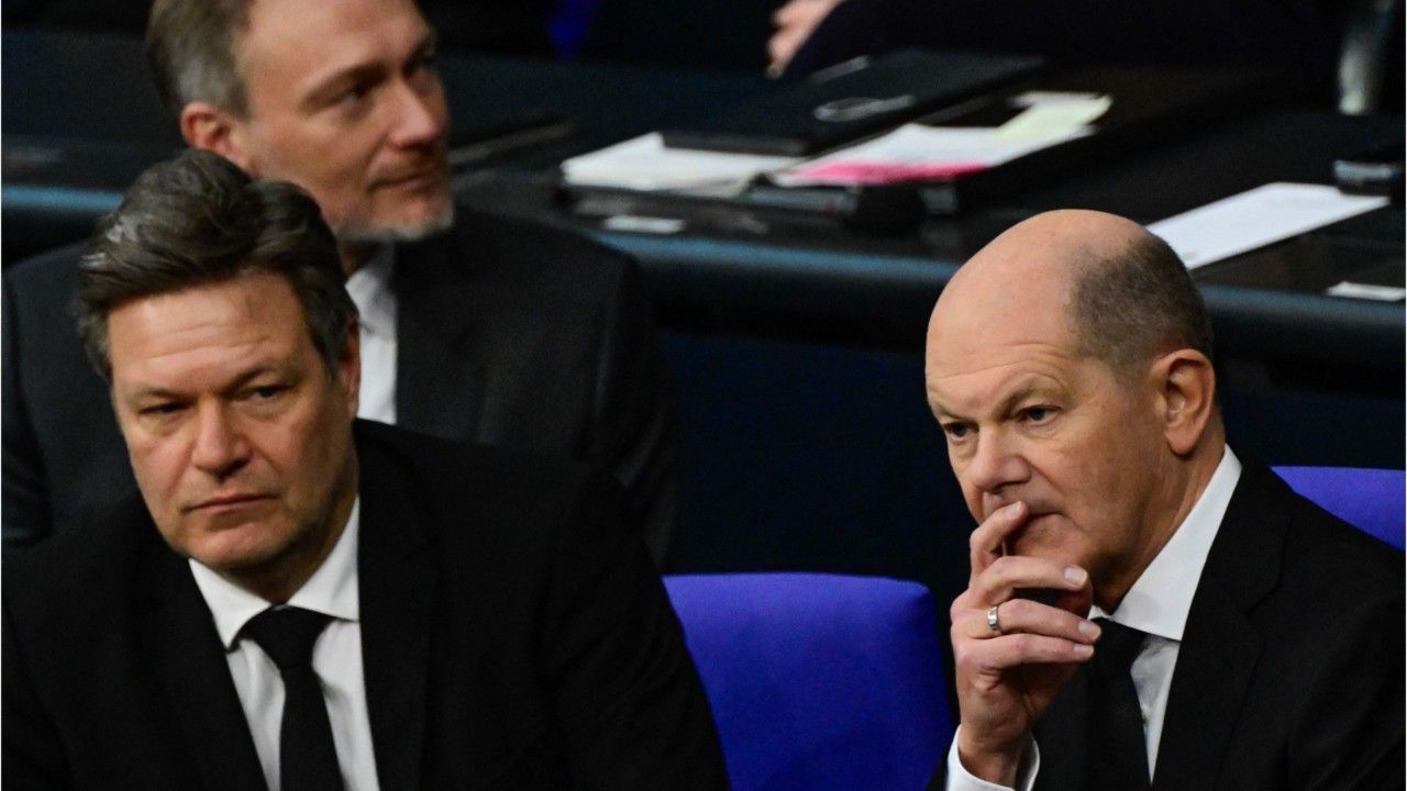 Misstrauen in Regierung wächst: Experten warnen vor Radikalisierung junger Leute