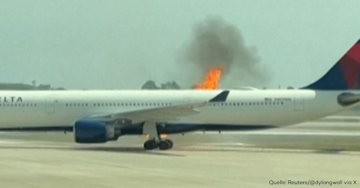 Video: 282 Passagiere aus brennendem Flugzeug evakuiert