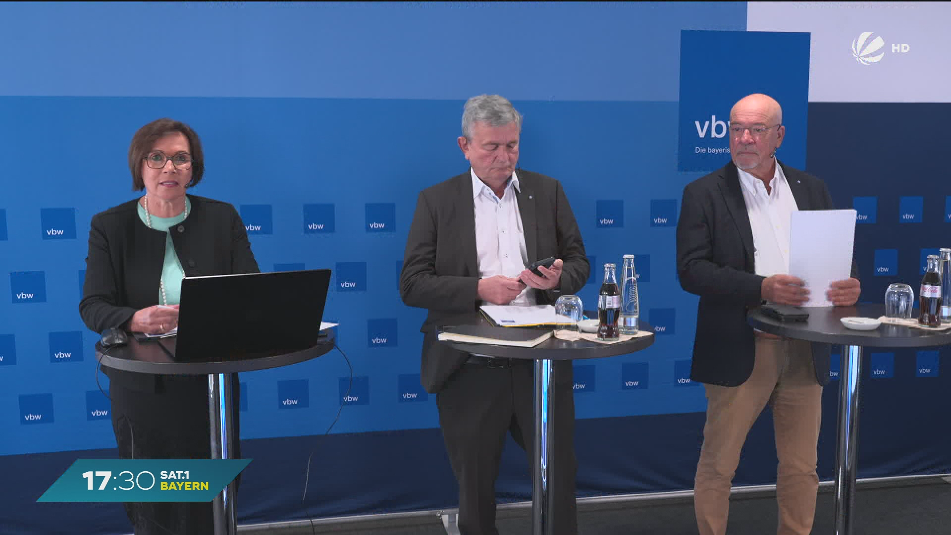 Video: Streit um Feiertage in Bayern: Wirtschaft fordert mehr Arbeitszeit