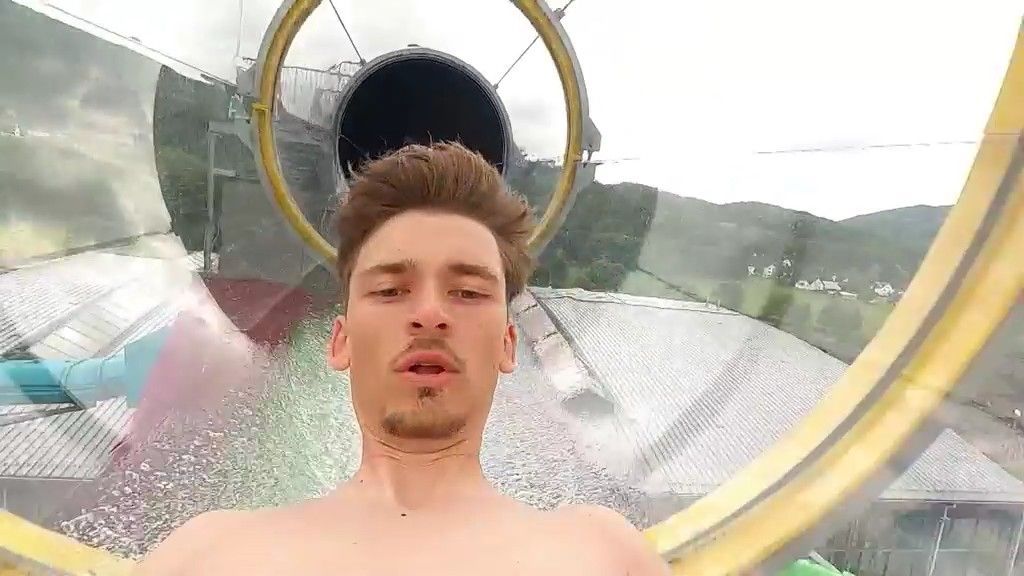 Video: Abenteuer auf Deutschlands höchster Wasserrutsche