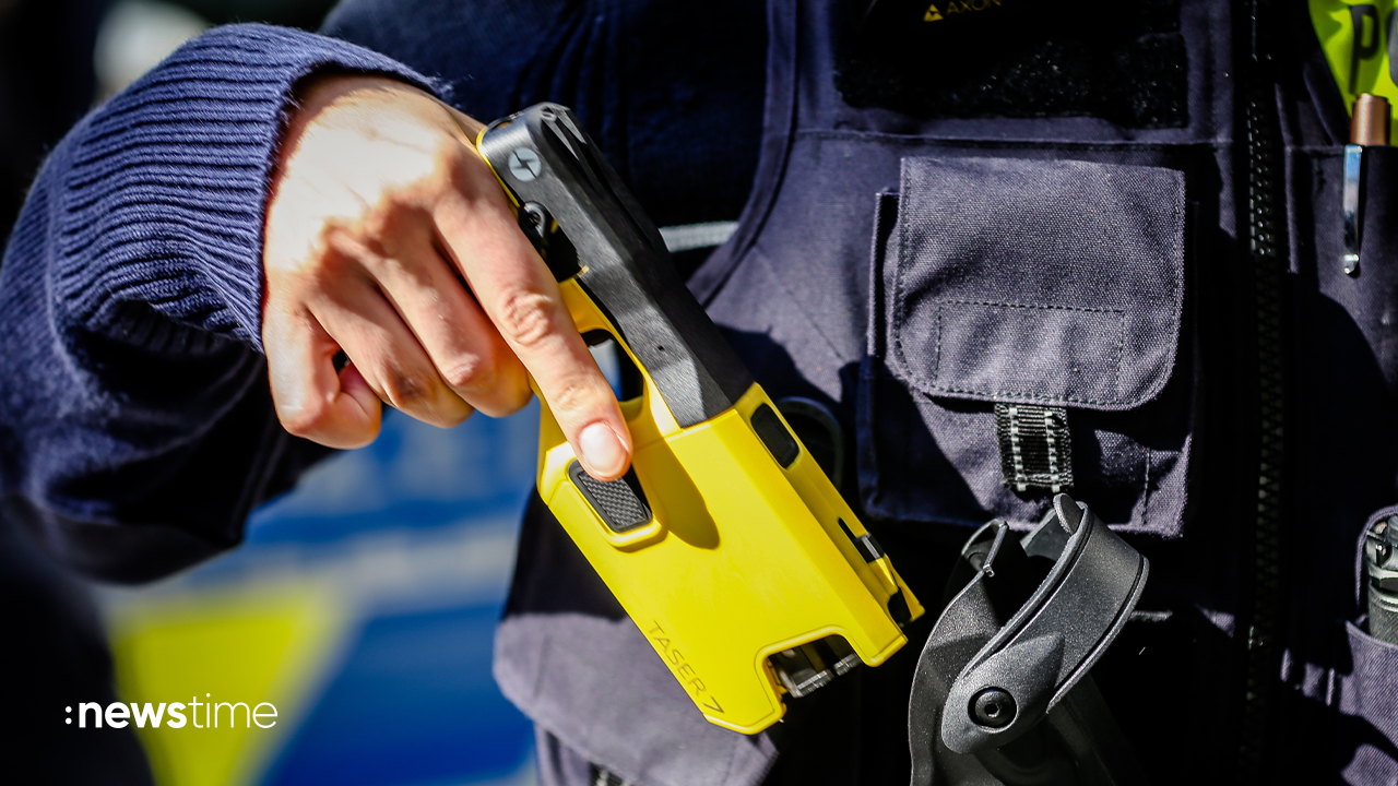 Video: Dobrindt will Elektroschocker für Polizisten