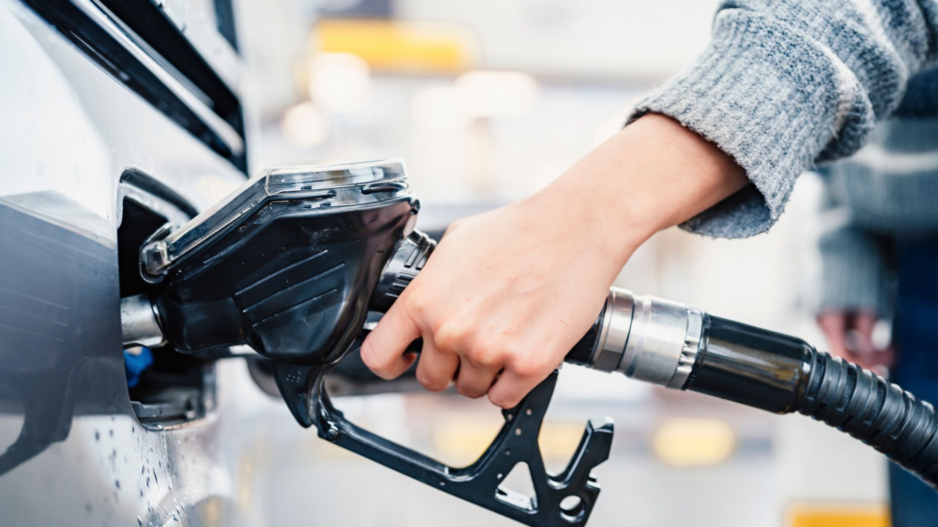 Video: So lässt sich beim Tanken Geld sparen