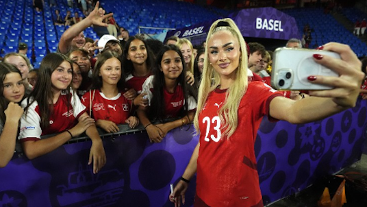 So kontert Alisha Lehmann ihre Kritiker