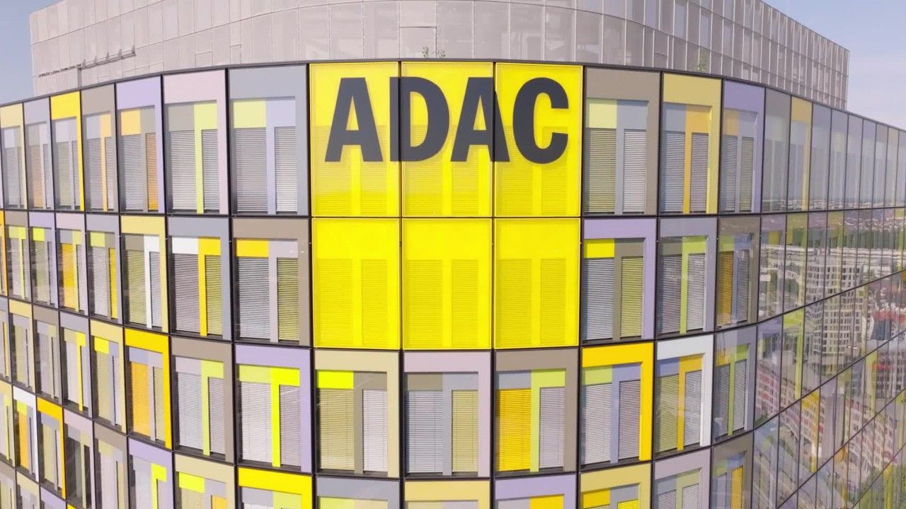 ADAC rät von Autobahntankstellen ab
