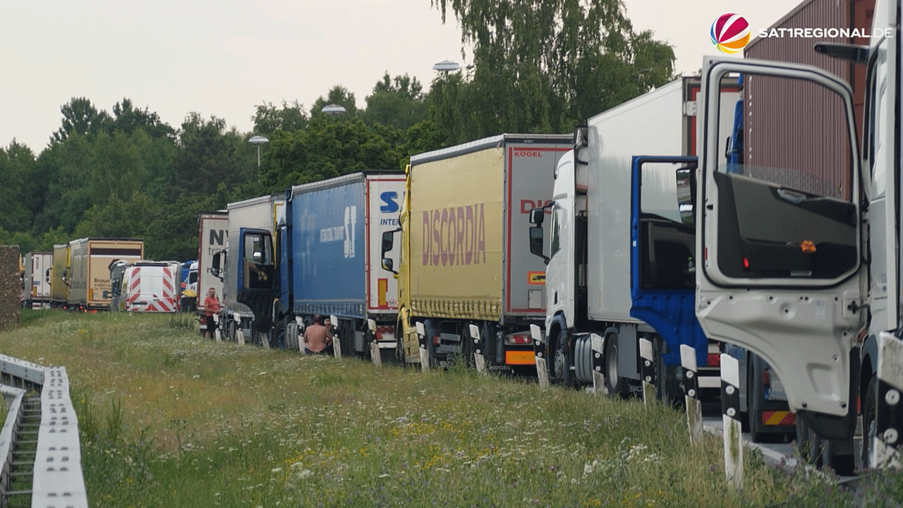 Video: Zu wenig Lkw-Stellplätze an Raststätten in Schleswig-Holstein