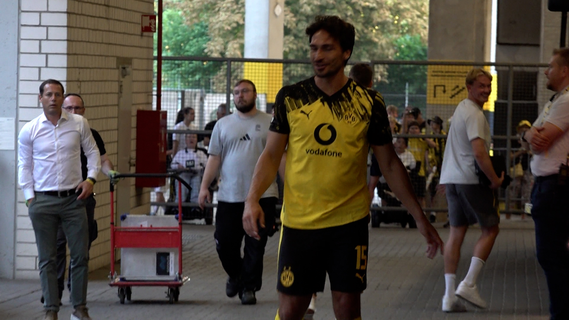 Video: Hummels beendet Karriere: Abschied in Schwarz-Gelb