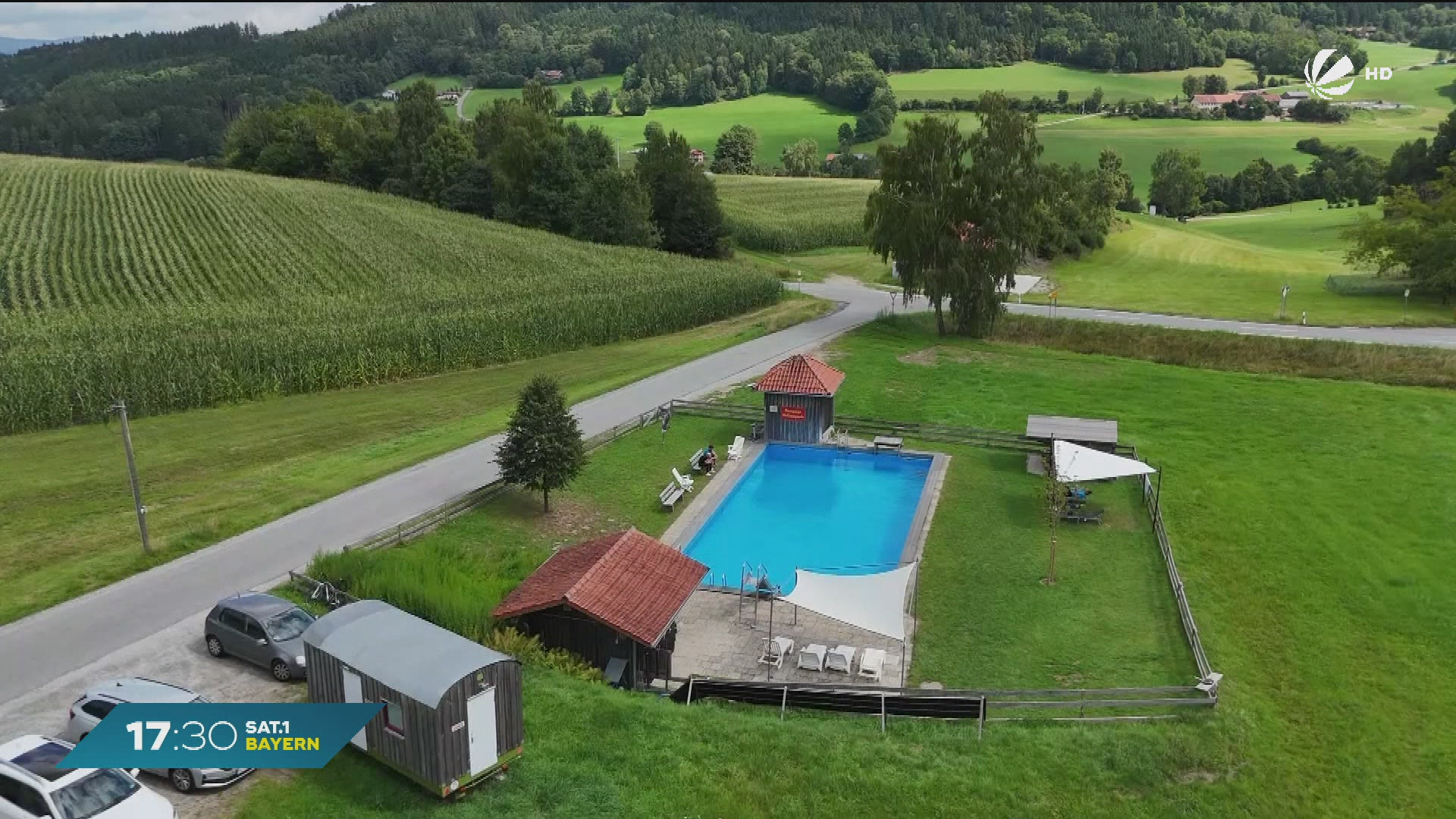 Video: Kleinstes Freibad Bayerns: Kompakte Abkühlung in Einweging