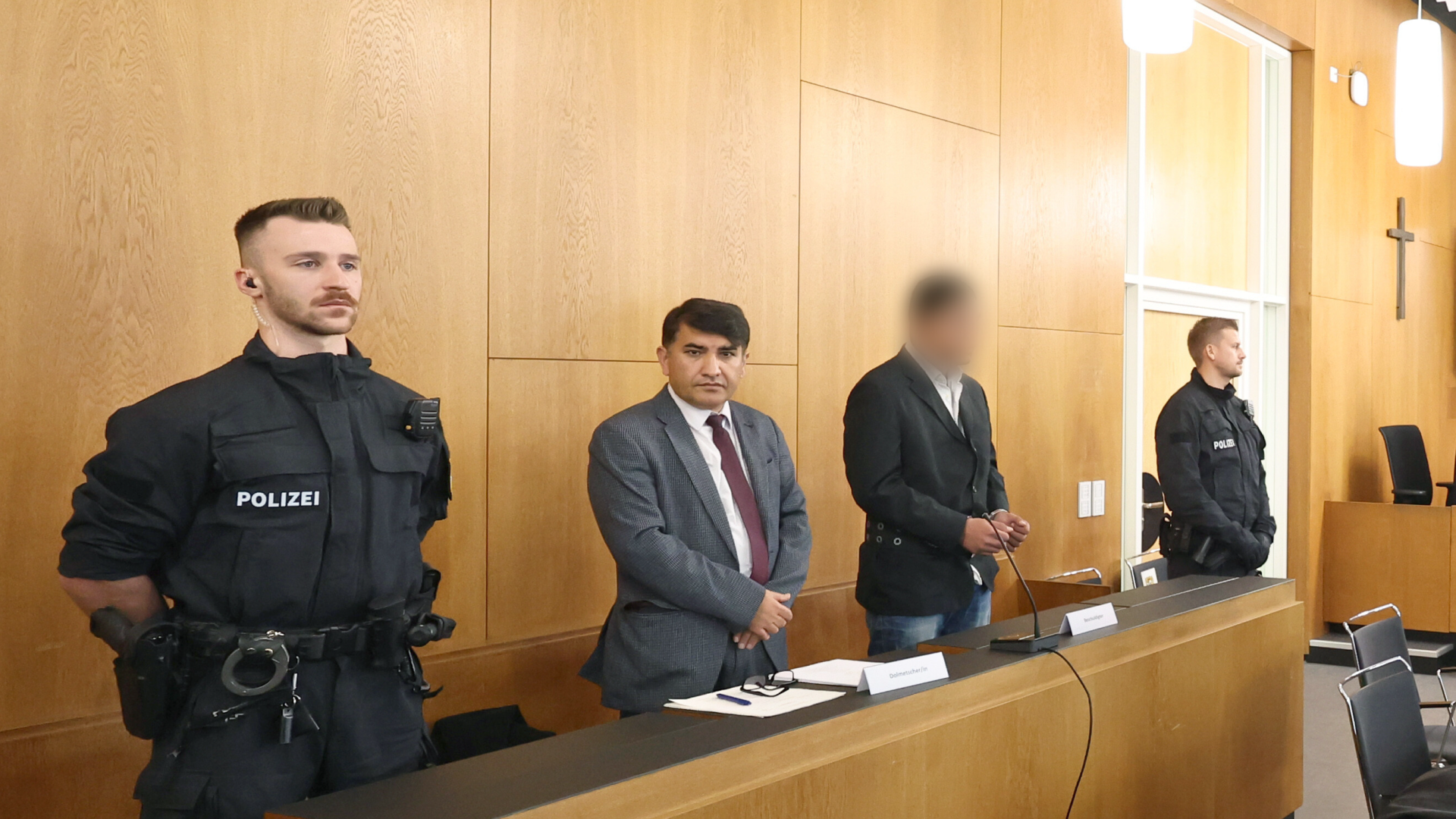 Video: Täter von Aschaffenburg vor Gericht