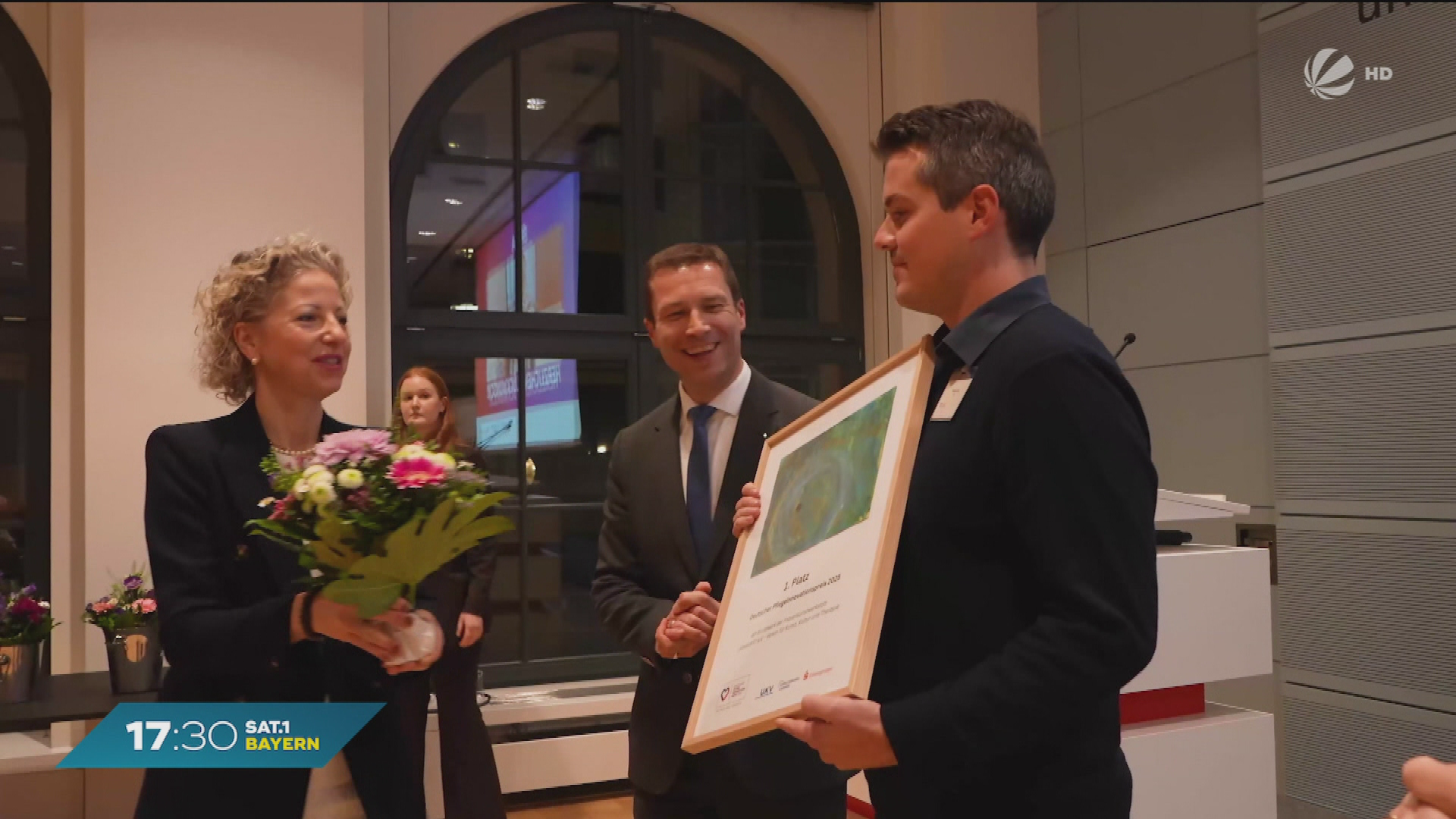 Video: Digitale Nähe für Senioren: Münchner Start-up erleichtert Kontakt zur Familie