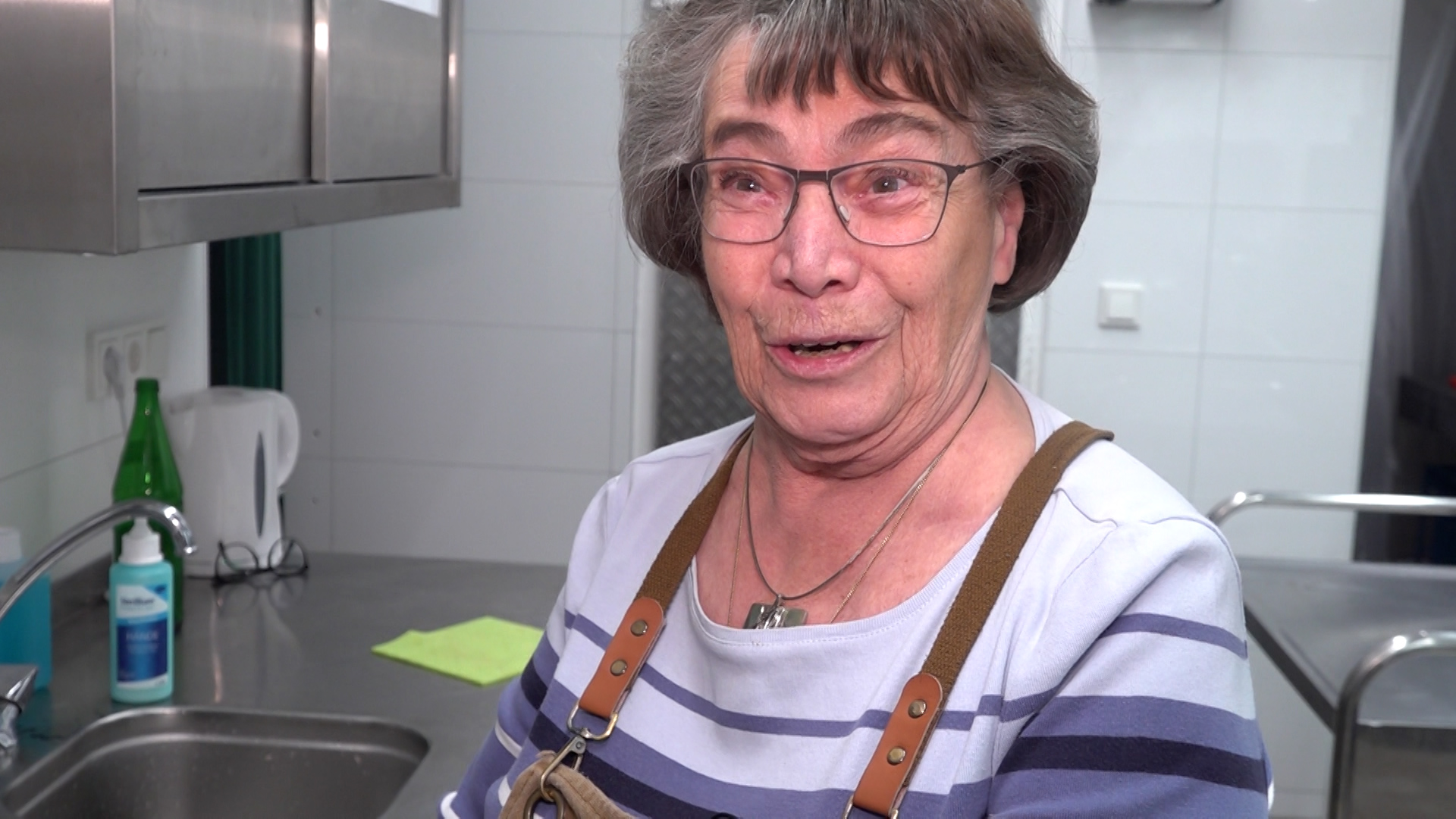 Video: Oma Monika kocht in Köln
