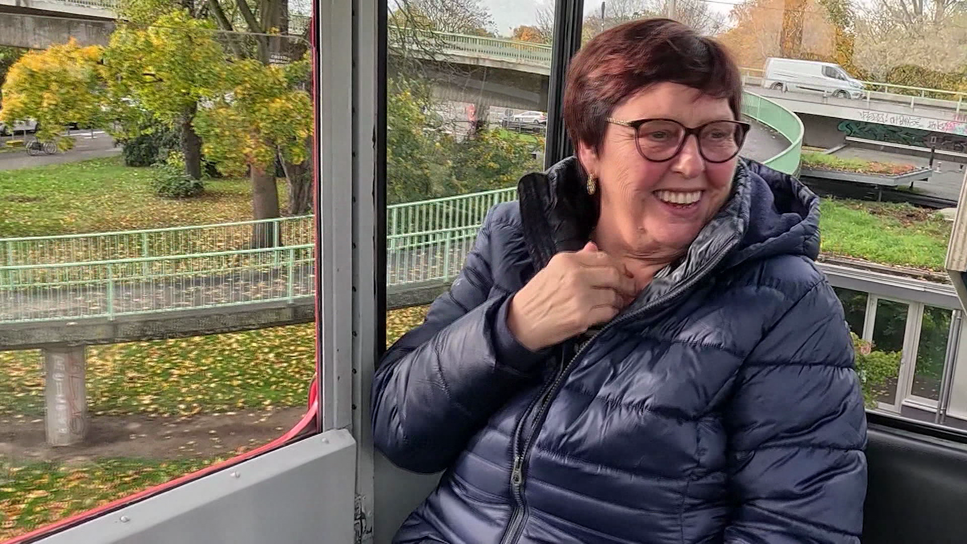 Video: Silvia Bouraada im Kabinen-Klatsch