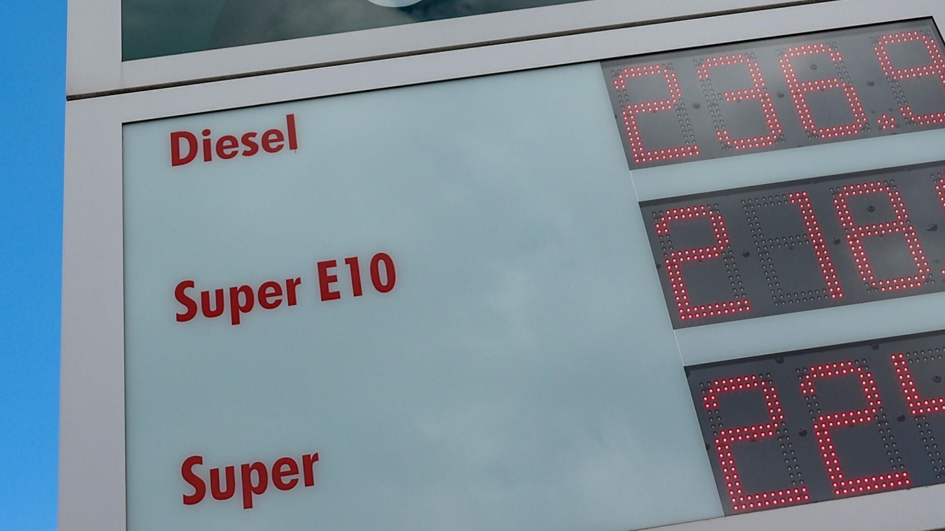 Video: Wut an der Säule: Teures Tanken