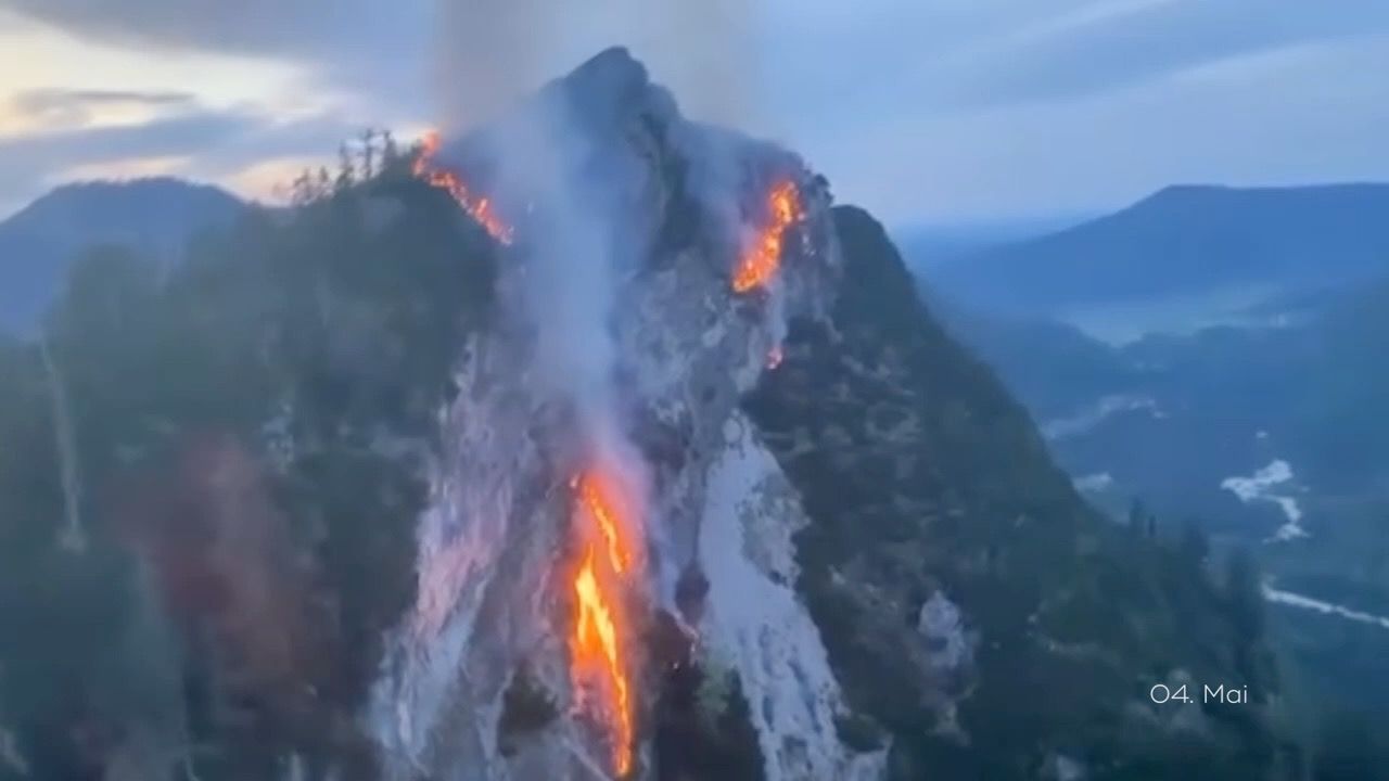 Video: Waldbrand im Chiemgau: Feuer am Saurüsselkopf hält weiter an