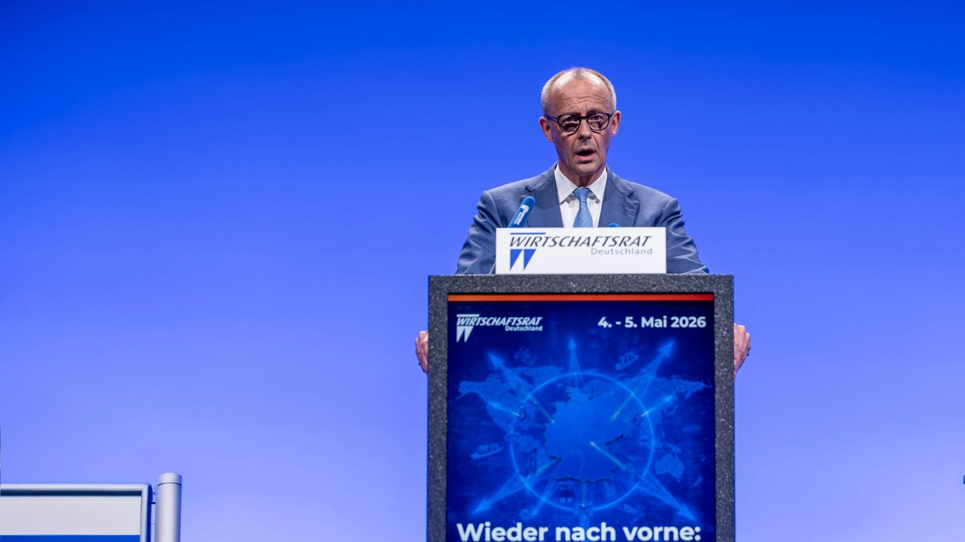 Video: Schwarz-Rot: Zwischen Erfolg und Krise