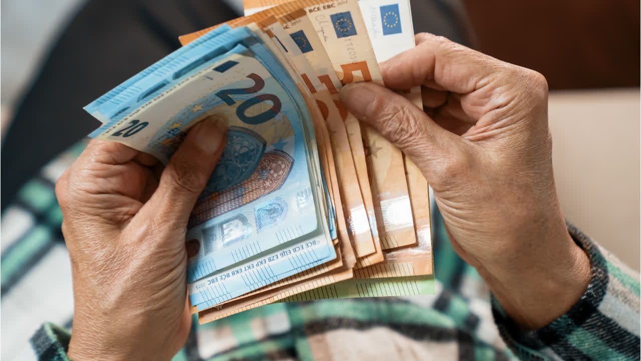 Video: Studie: Aus für Frührente würde Milliarden sparen
