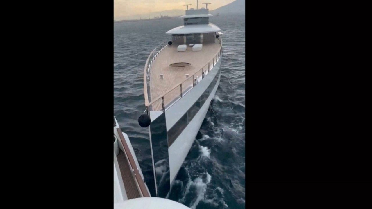 Video: Luxus-Yachten krachen ineinander: Eine gehörte Apple-Gründer Steve Jobs