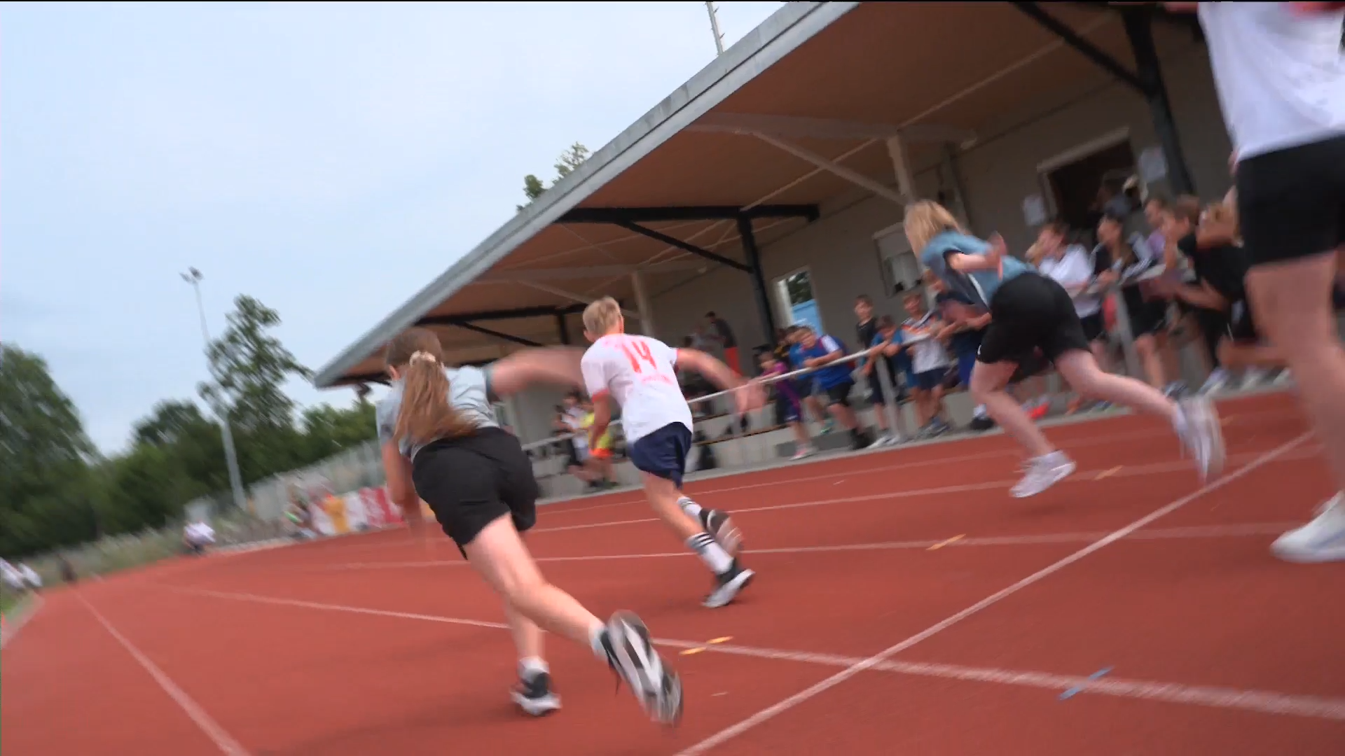 Video: Sportabzeichen für Schüler: In Kemnath zählt jede Disziplin