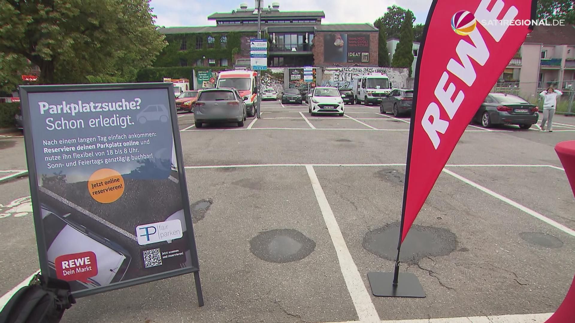 Video: Parkplatzmangel in Hamburg: Weitere Supermärkte öffnen Parkflächen