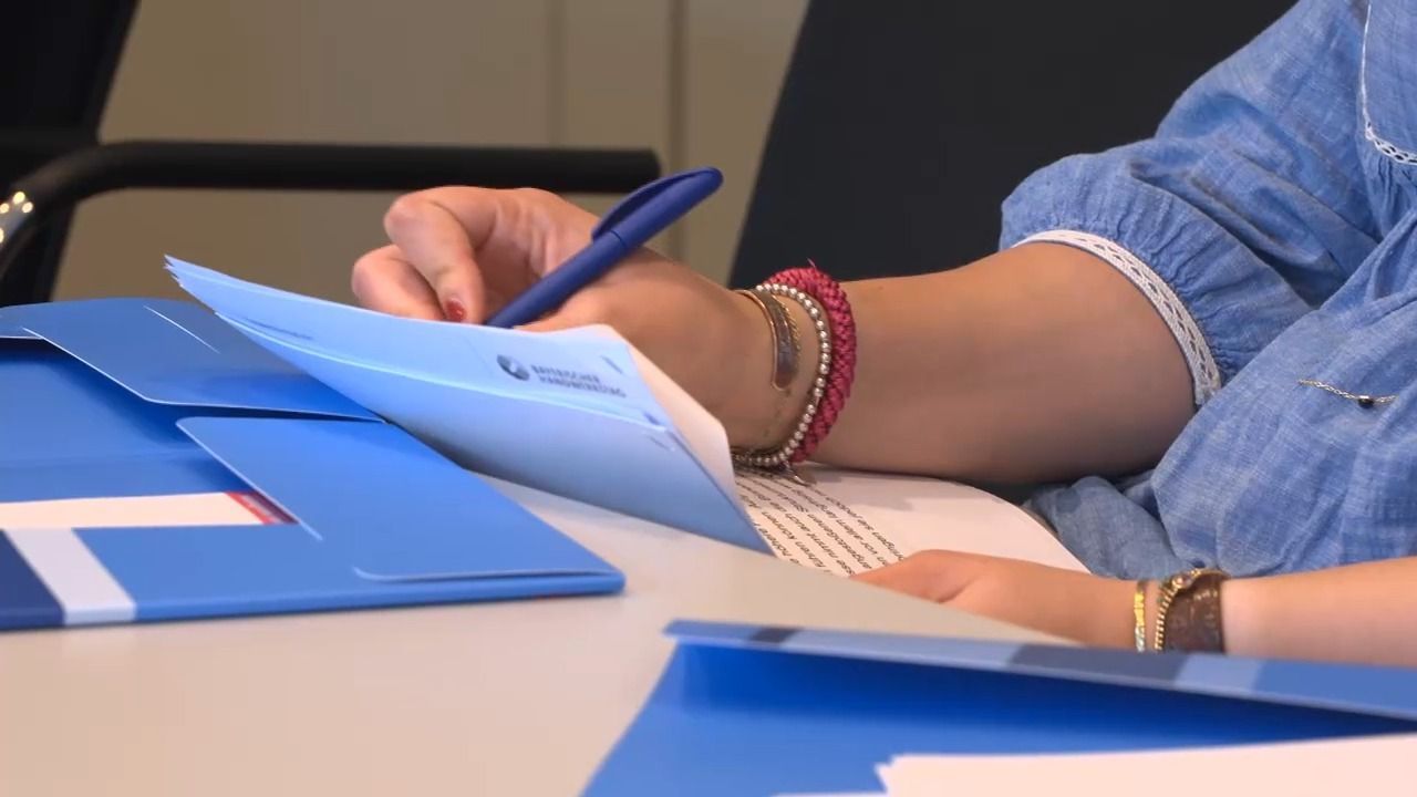 Video: Zukunftsangst bei Jugendlichen: Wie Eltern unterstützen können