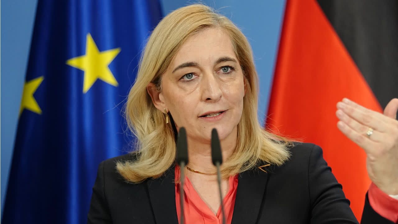 Video: Warken verteidigt Merz: "Luft nach oben"