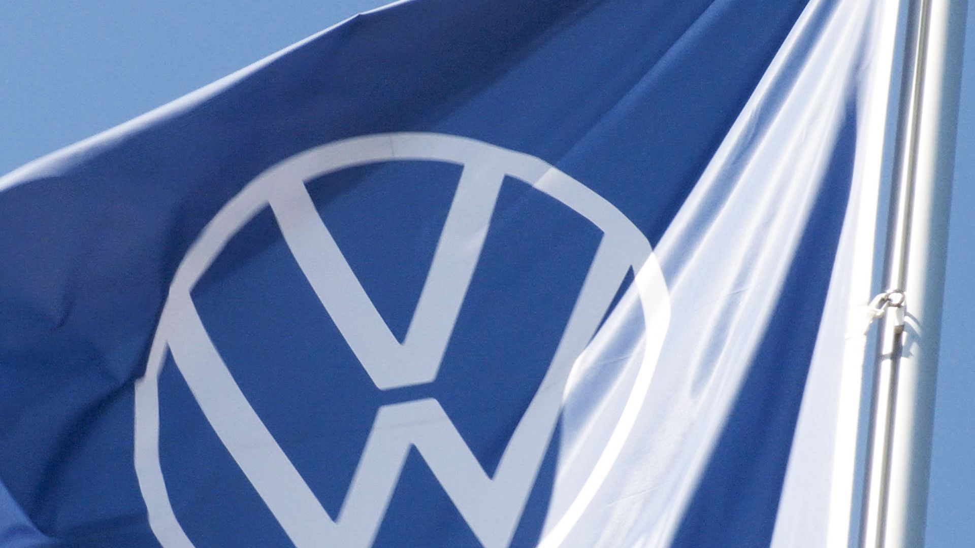 Video: Wie viele Arbeitsplätze streicht VW?