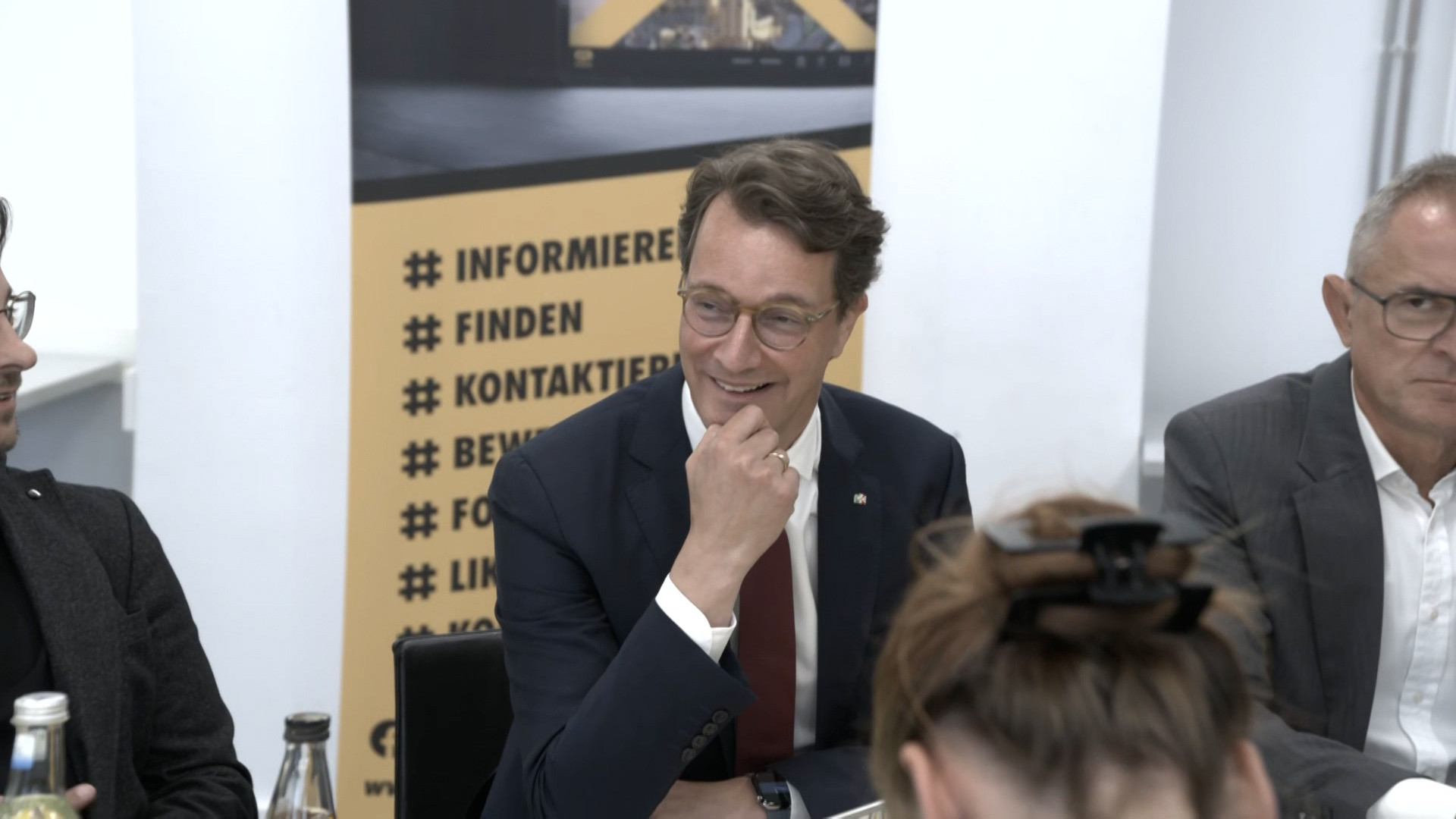 Video: Hendrik Wüst besucht vor Wahl den Osten