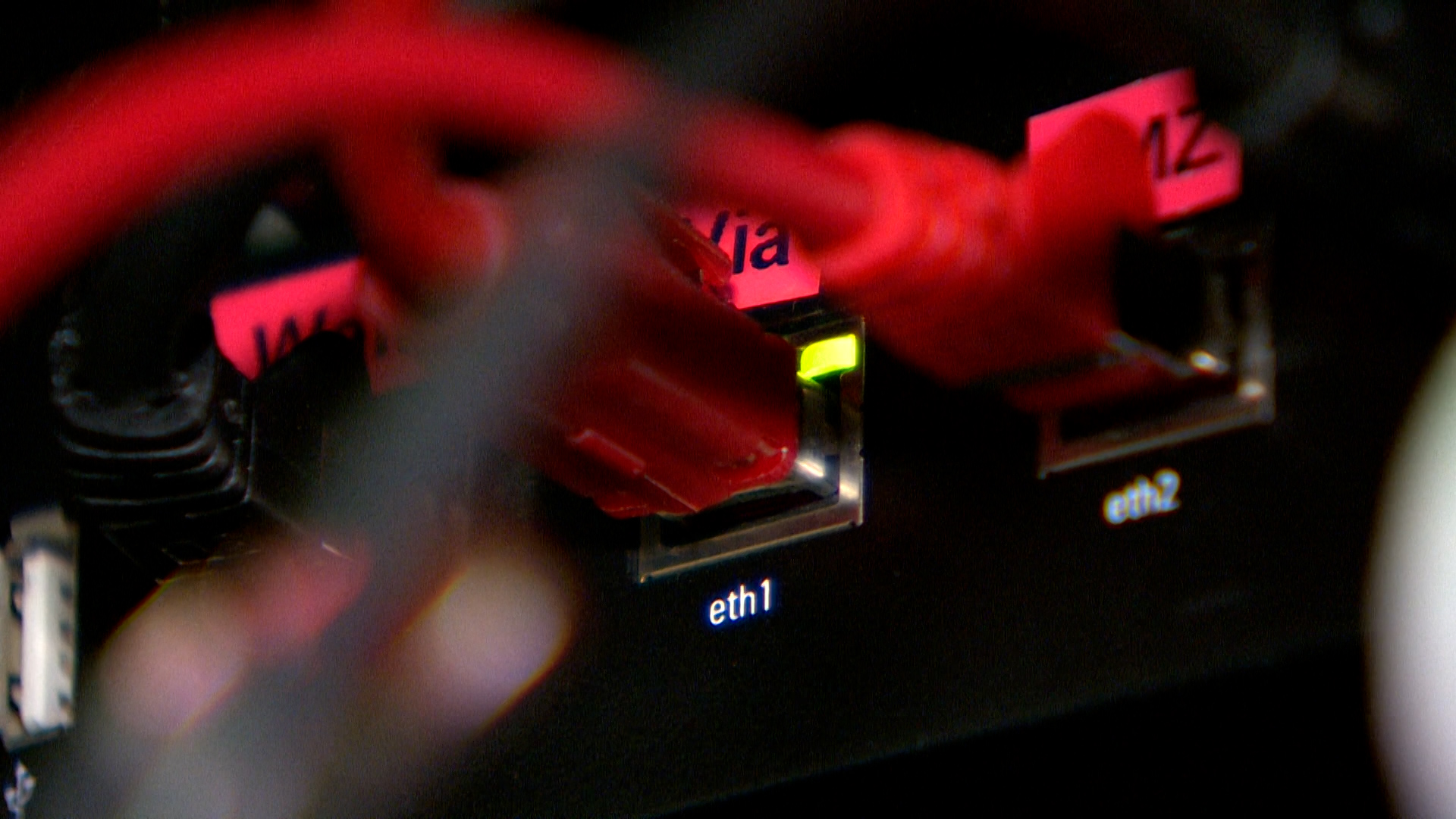 Video: NRW-Kommunen gegen US-Tech-Giganten